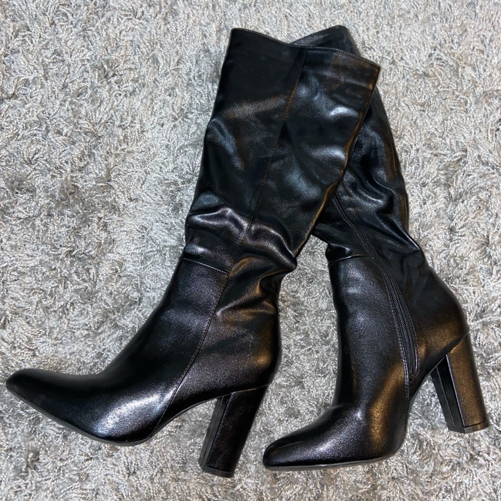Boots - Picture 1 of 4